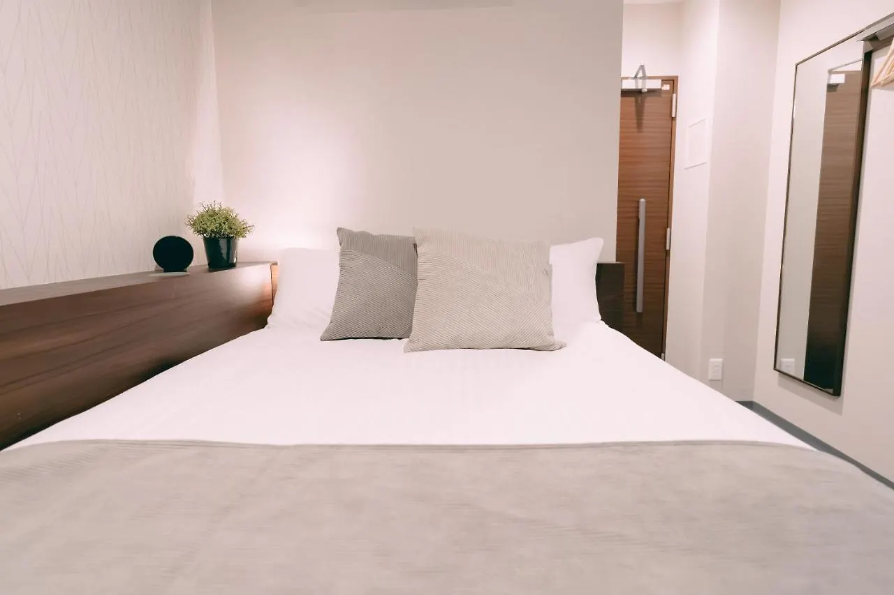 R Hotel Honmachi 大阪市