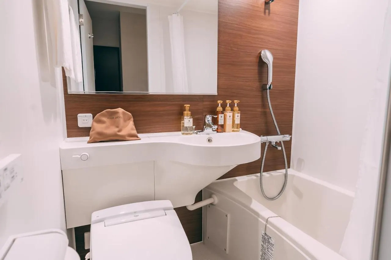 R Hotel Honmachi 大阪市